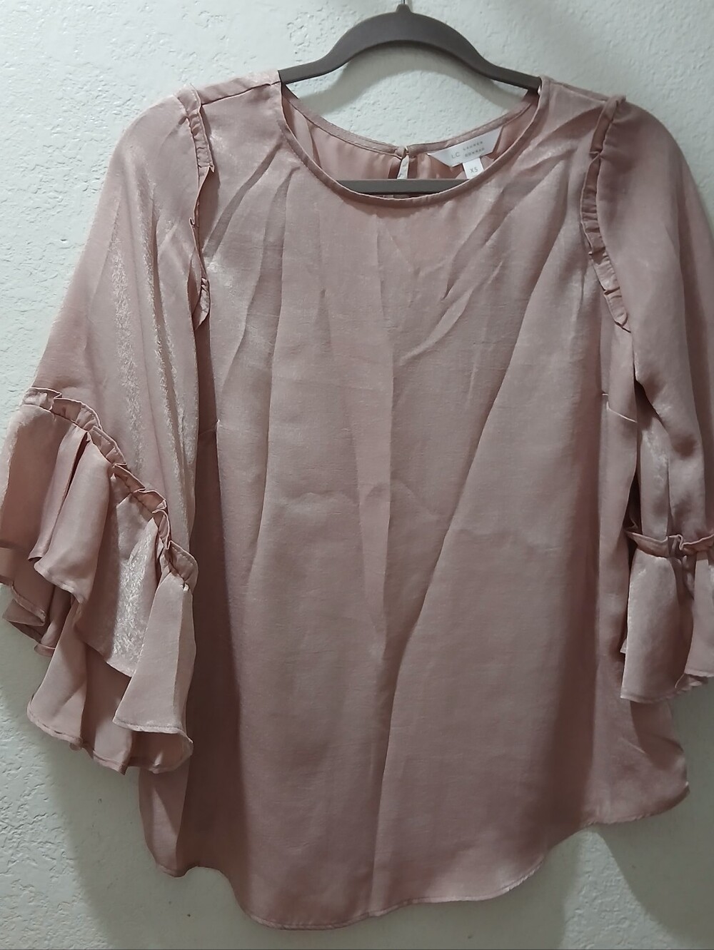 L.c lauren conrad Nwot Xs Ruffle Sleeve Blouse in Dusty Blush Pink